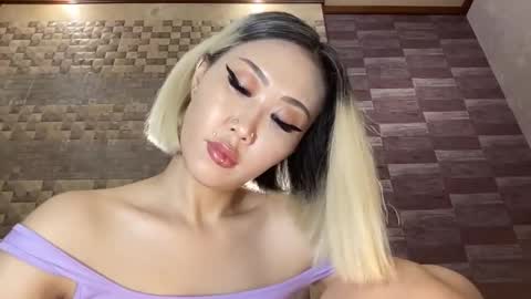 Snapshot of akemi_jp chatting on 09.29.25 Akemi online show from 09.29.25