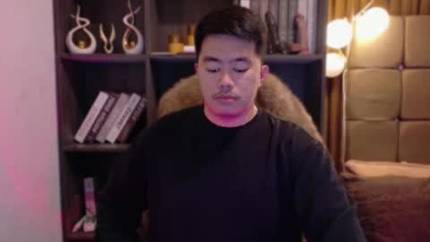 Snapshot of akihiro_morningstar chatting on 12.17.25 Dave online show from 12.17.25