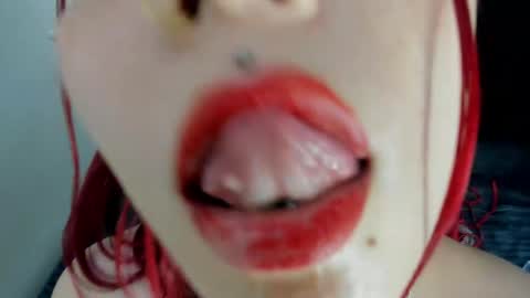 Snapshot of akila_clive chatting on 04.30.26 carolina online show from 04.30.26