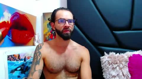 Snapshot of akiles_r chatting on 07.01.26 akiles online show from 07.01.26