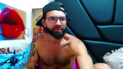 Snapshot of akiles_r chatting on 07.07.26 akiles online show from 07.07.26