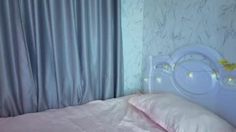 Kim online show from 11.03.25