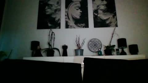Snapshot of akiramihaela chatting on 05.25.26 MIHAELA online show from 05.25.26