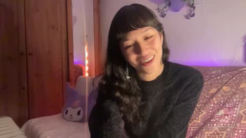 Akira Skye online show from 12.02.25