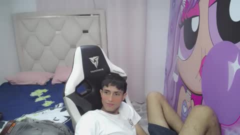 Akyra latin online show from 01.19.26