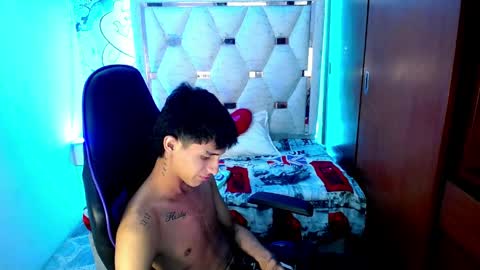 Akyra latin online show from 03.31.26