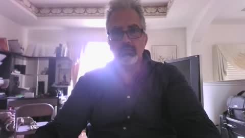 Snapshot of aladdin31673 chatting on 12.21.25 aladdin31673 online show from 12.21.25