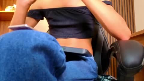 Snapshot of alahia__rodriguez chatting on 04.21.26 Alahia Rodriguez online show from 04.21.26