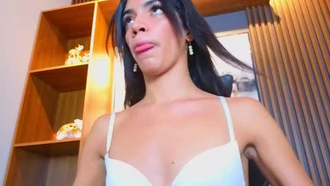 Snapshot of alahia__rodriguez chatting on 05.02.26 Alahia Rodriguez online show from 05.02.26