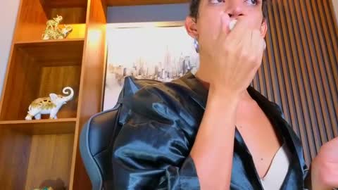 Snapshot of alahia__rodriguez chatting on 05.15.26 Alahia Rodriguez online show from 05.15.26