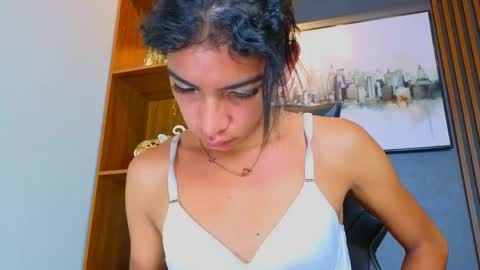 Snapshot of alahia__rodriguez chatting on 05.24.26 Alahia Rodriguez online show from 05.24.26