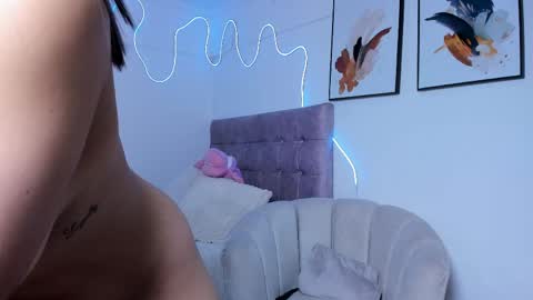 Snapshot of alaia_alegria chatting on 04.19.26 Alaia Alegria online show from 04.19.26
