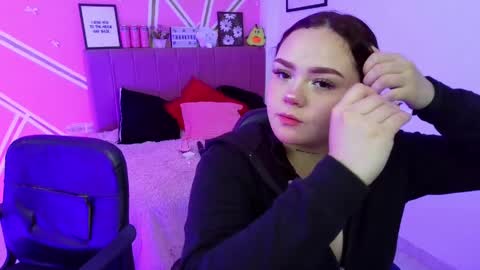 Snapshot of alaia_rossetti chatting on 04.13.26 alaia online show from 04.13.26