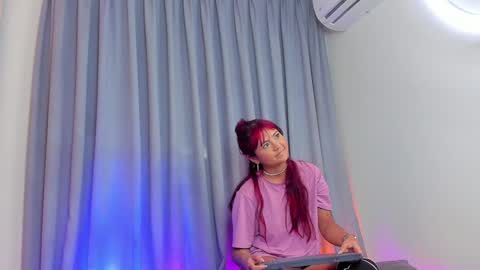  Alaia  online show from 02.01.25