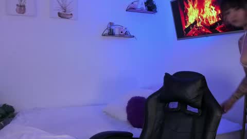   online show from 04.30.26