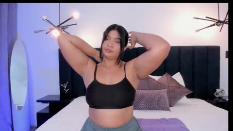 Snapshot of alaiia7 chatting on 02.01.26 Alaia online show from 02.01.26