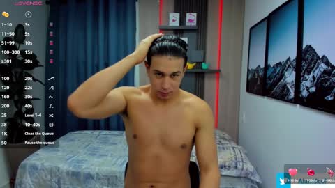 Alan  Kevin can we reach 100 thumbs up please guys  online show from 03.11.25