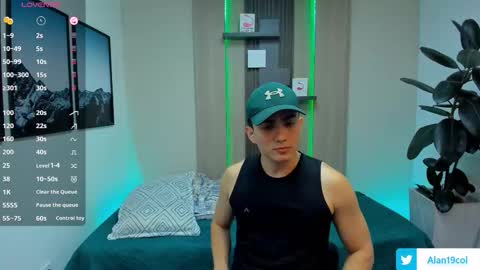 Alan  Kevin can we reach 100 thumbs up please guys  online show from 11.04.25