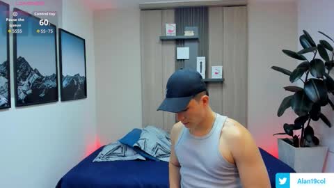 Alan  Kevin can we reach 100 thumbs up please guys  online show from 03.07.26