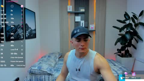 Alan  Kevin can we reach 100 thumbs up please guys  online show from 04.10.26