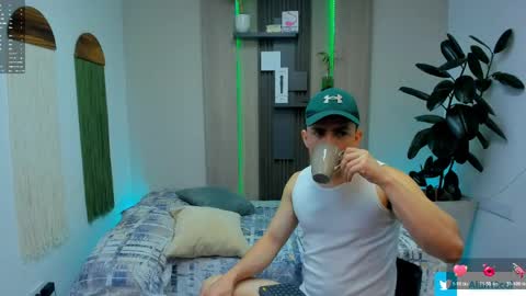 Alan  Kevin can we reach 100 thumbs up please guys  online show from 04.19.26