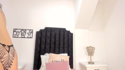 alana_2916 online show from 02.17.25