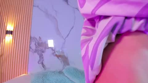 A L A N A  online show from 09.14.25