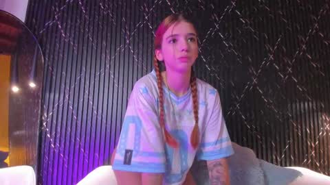 A L A N A  online show from 09.15.25