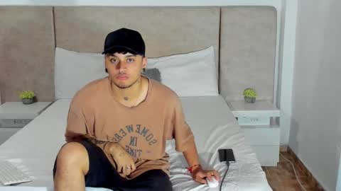 Snapshot of alana__get chatting on 12.02.24 online show from 12.02.24