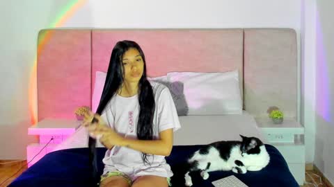 Snapshot of alana__get chatting on 01.07.25 online show from 01.07.25