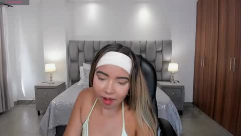 Snapshot of alana_martiins chatting on 04.18.26 alana online show from 04.18.26