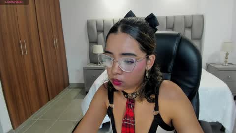 Snapshot of alana_martiins chatting on 05.26.26 alana online show from 05.26.26