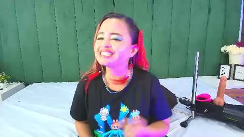 Snapshot of alana_petite chatting on 07.19.26 ALANA PETITE online show from 07.19.26
