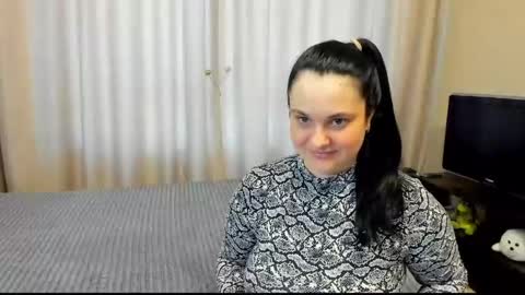 Snapshot of alanabrox chatting on 05.15.26 Julia online show from 05.15.26