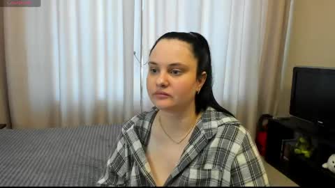 Snapshot of alanabrox chatting on 05.16.26 Julia online show from 05.16.26