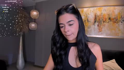 Alana online show from 11.28.25