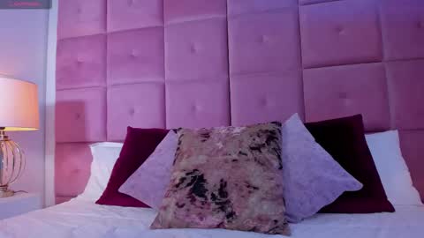 alanah_connors online show from 10.28.25