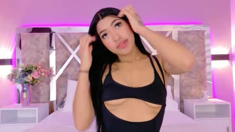 alanaortiz_ online show from 02.06.26