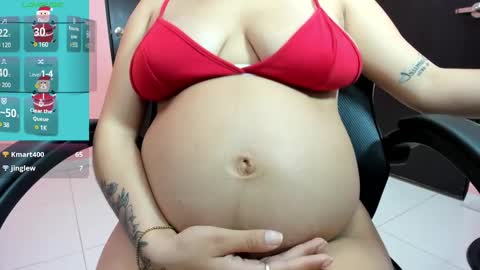 Snapshot of alanapetterson chatting on 12.24.24 alanapetterson online show from 12.24.24