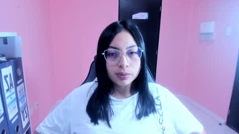 Snapshot of alanapetterson chatting on 01.23.25 alanapetterson online show from 01.23.25