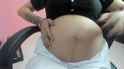 Snapshot of alanapetterson chatting on 01.28.25 alanapetterson online show from 01.28.25