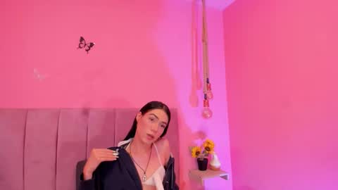 Snapshot of alanarosee___ chatting on 10.26.25 Alanaa Rosee  online show from 10.26.25