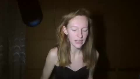 Snapshot of alane26 chatting on 03.06.25 Elisa online show from 03.06.25