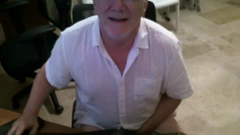 Snapshot of alanlee10allen chatting on 07.18.26 Alanlee10allen online show from 07.18.26