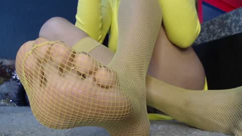 Snapshot of alanna_gold chatting on 12.04.24 Alanna online show from 12.04.24