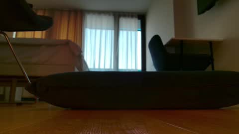 Snapshot of alanna_gold chatting on 12.05.25 Alanna online show from 12.05.25