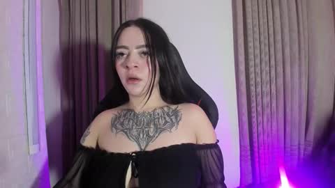 Snapshot of alanna_love02 chatting on 02.08.26 Alanna online show from 02.08.26