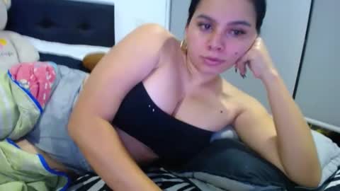 Snapshot of alanna_new1 chatting on 02.18.25 alanna_new1 online show from 02.18.25