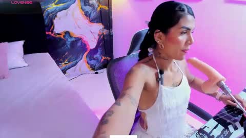 Snapshot of alanna_wild chatting on 06.13.26 Alana online show from 06.13.26