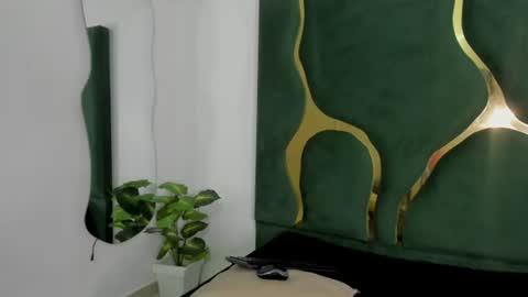 Snapshot of alannaht chatting on 06.14.26 alannaht online show from 06.14.26
